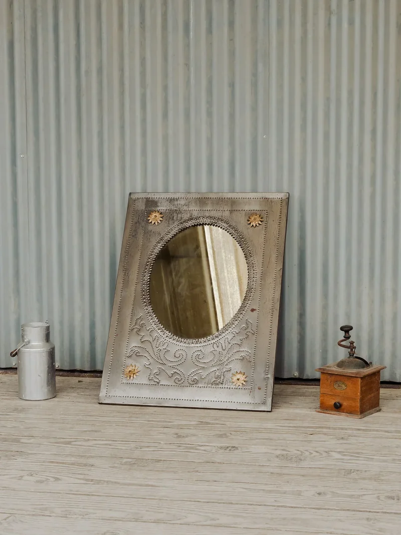 Igor, le miroir trumeau en métal argenté N°1047