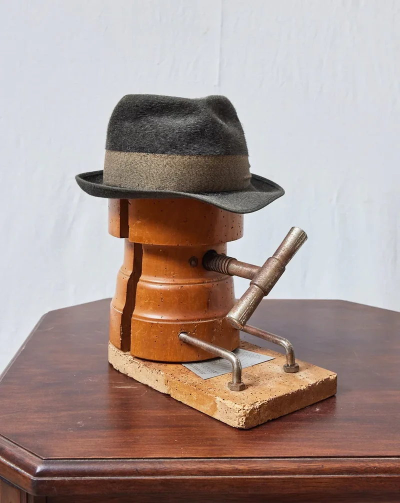Alix, l'agrandisseur à chapeau décoratif N°940
