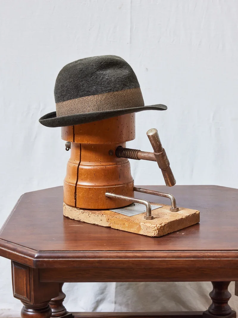 Alix, l'agrandisseur à chapeau décoratif N°940