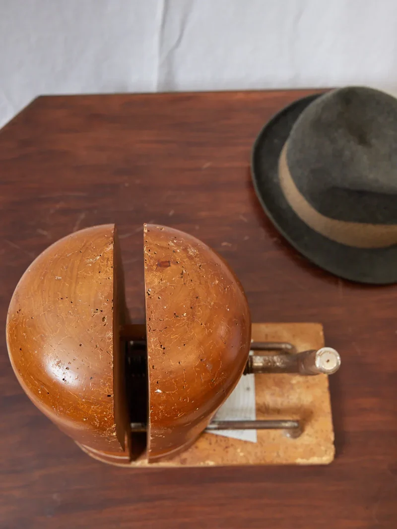 Alix, l'agrandisseur à chapeau décoratif N°940