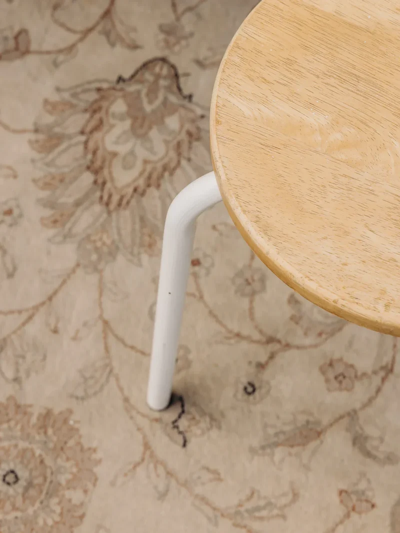 Axel, le tabouret aux lignes minimalistes N°658