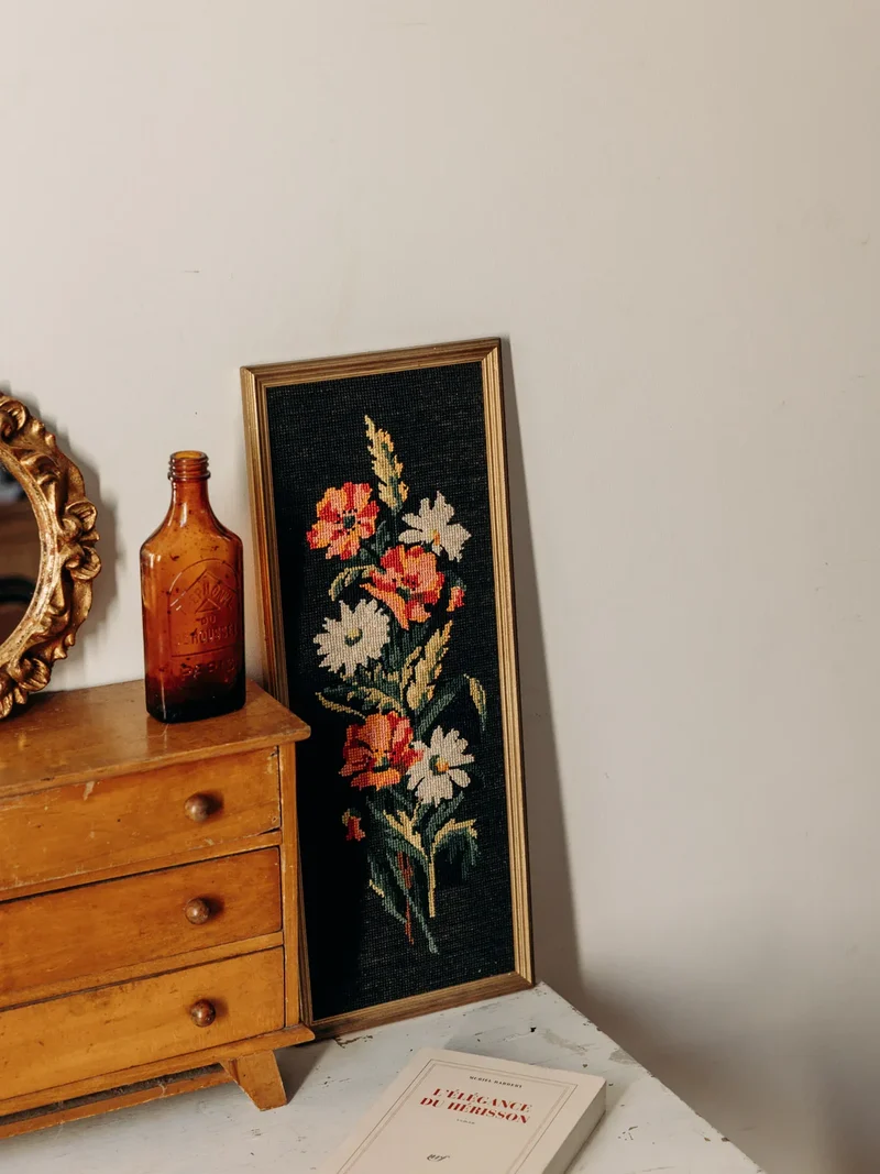Nina, la toile brodée fleuri N°395