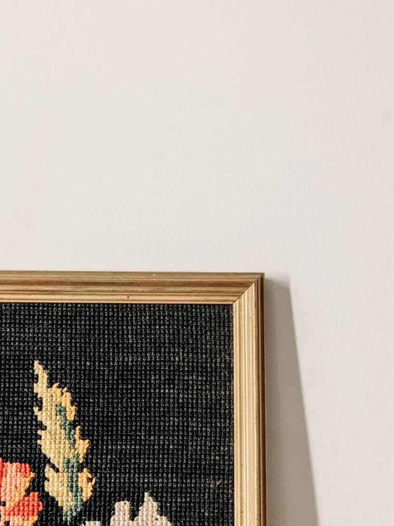 Nina, la toile brodée fleuri N°395