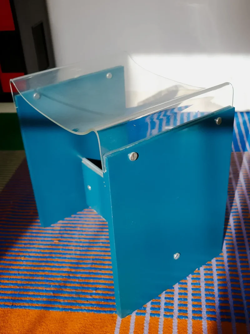 Axel, le tabouret en plexiglass N°601