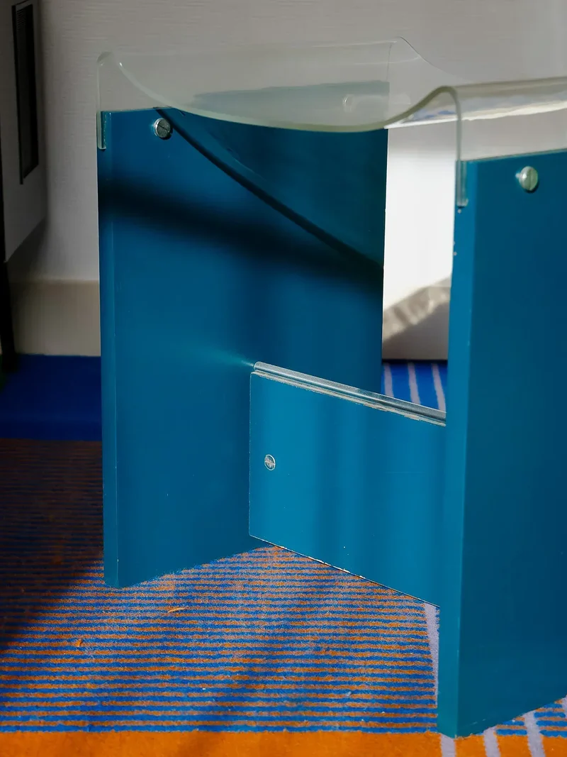 Axel, le tabouret en plexiglass N°601