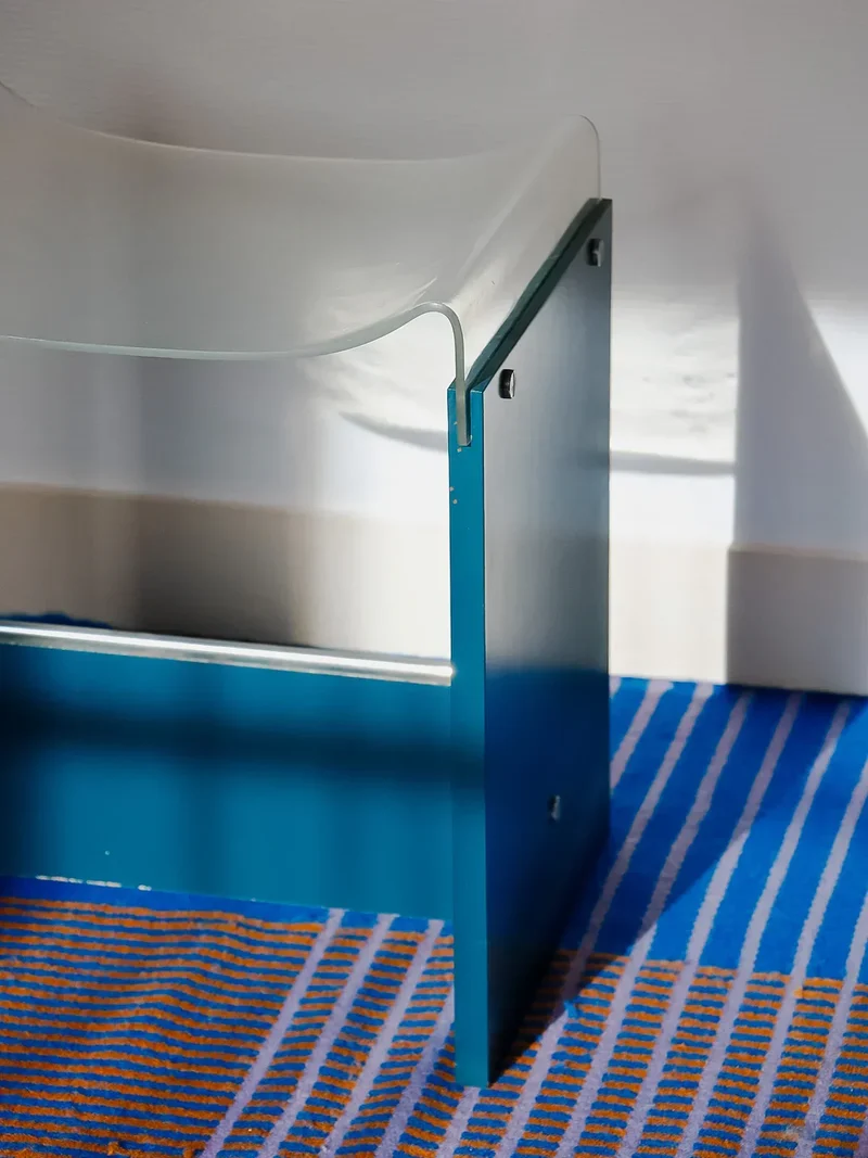 Axel, le tabouret en plexiglass N°601
