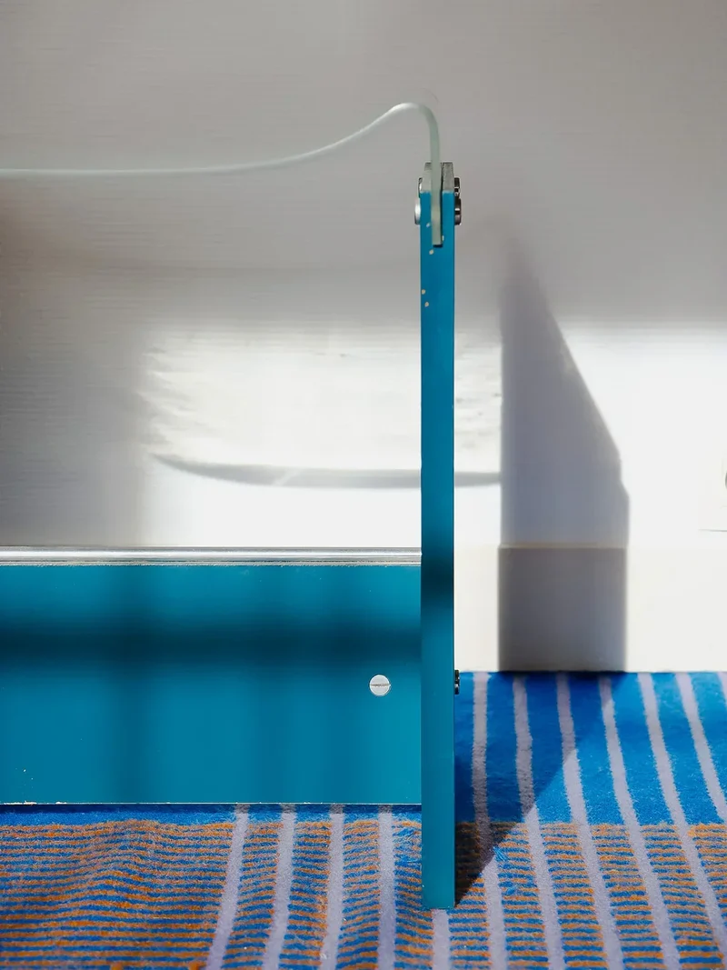 Axel, le tabouret en plexiglass N°601