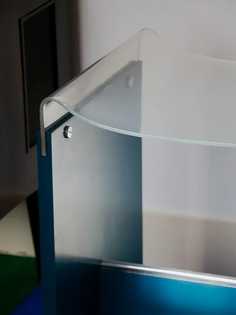 Axel, le tabouret en plexiglass N°601