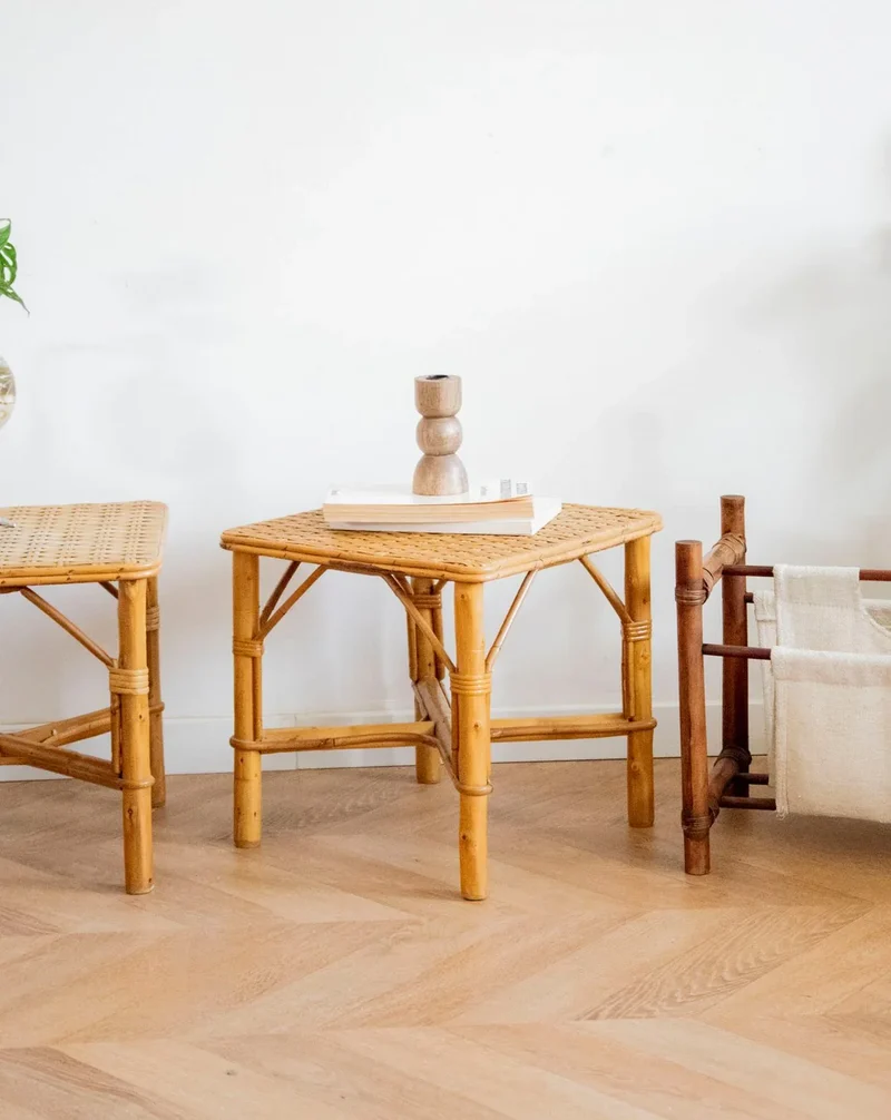 Francine, la table d'appoint en rotin N°884