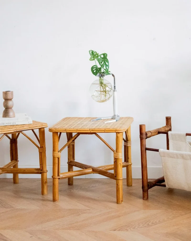 Francine, la table d'appoint en rotin N°885