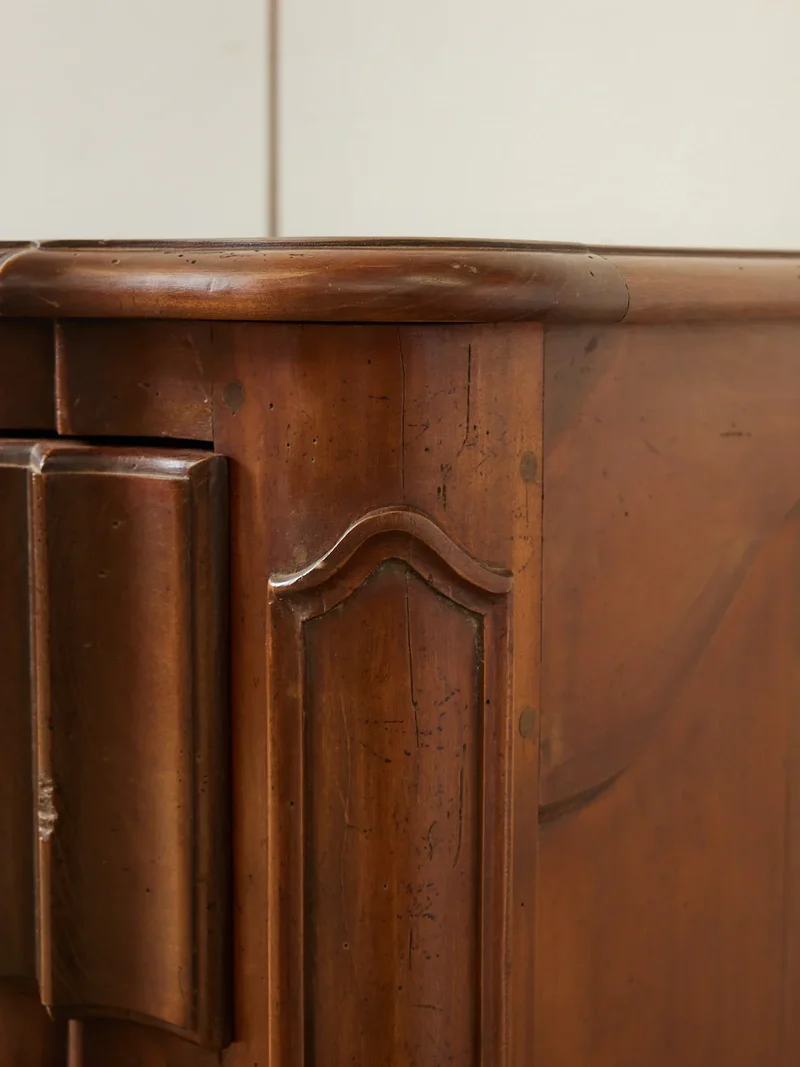 Garance, la commode arbalète en bois N°613