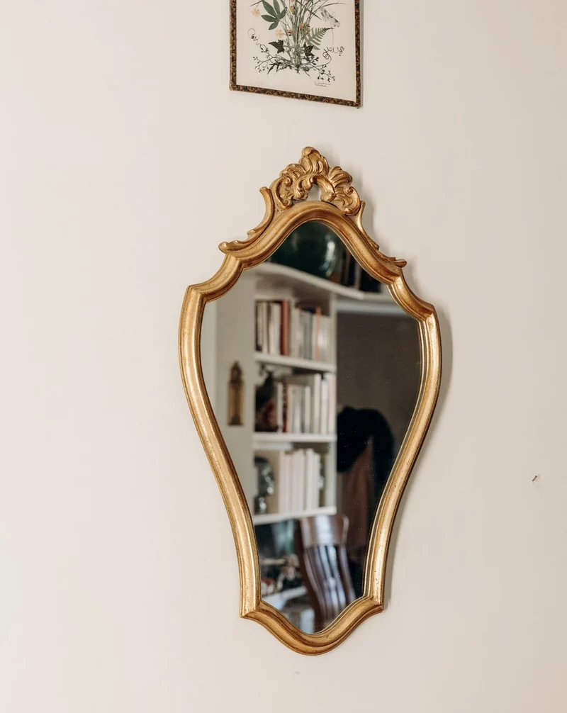 Georges, le miroir ancien doré N°1124