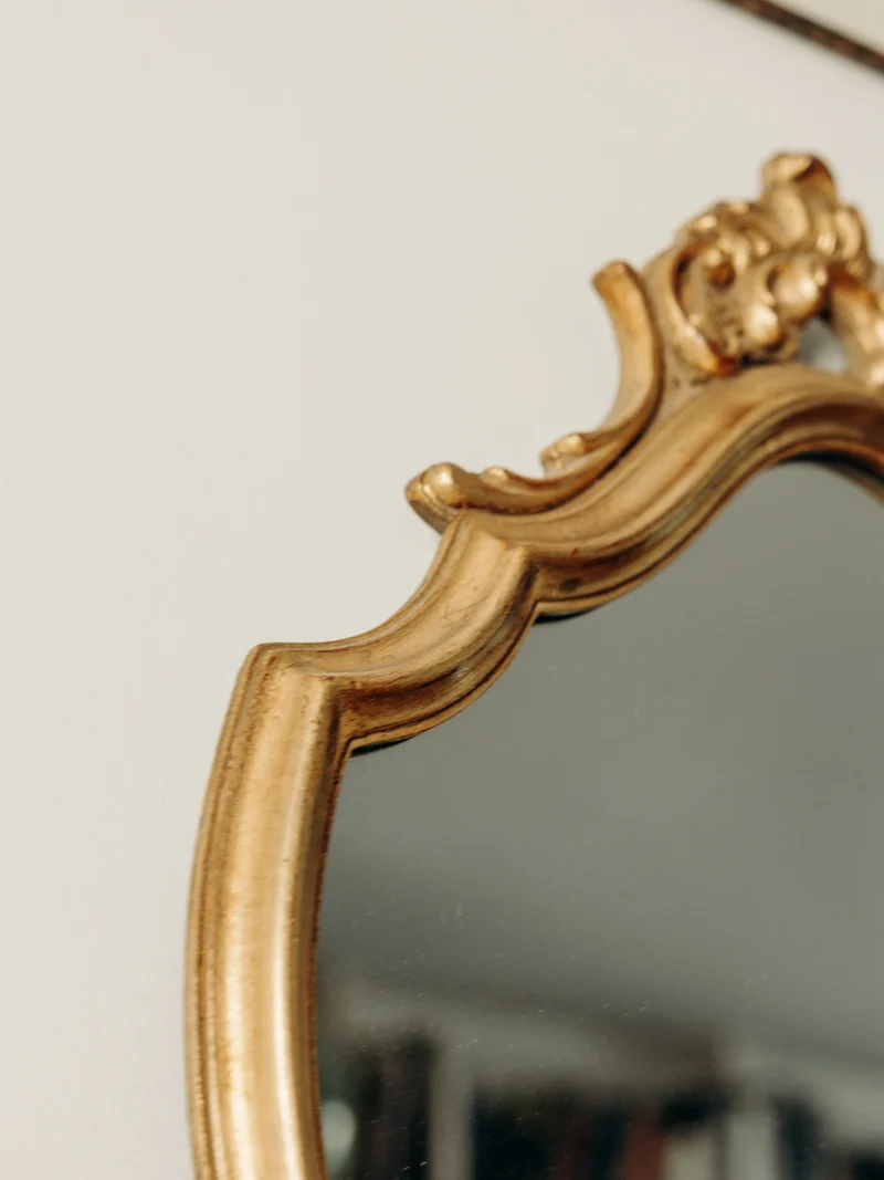 Georges, le miroir ancien doré N°1124