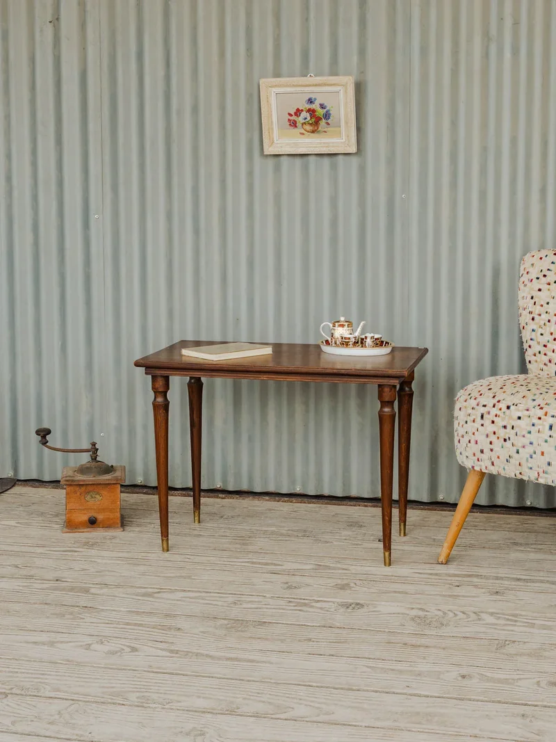 Francine, la table d'appoint en bois N°903