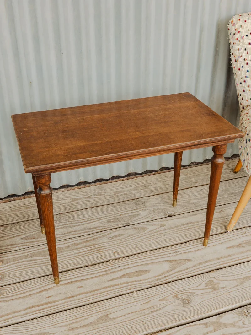 Francine, la table d'appoint en bois N°903