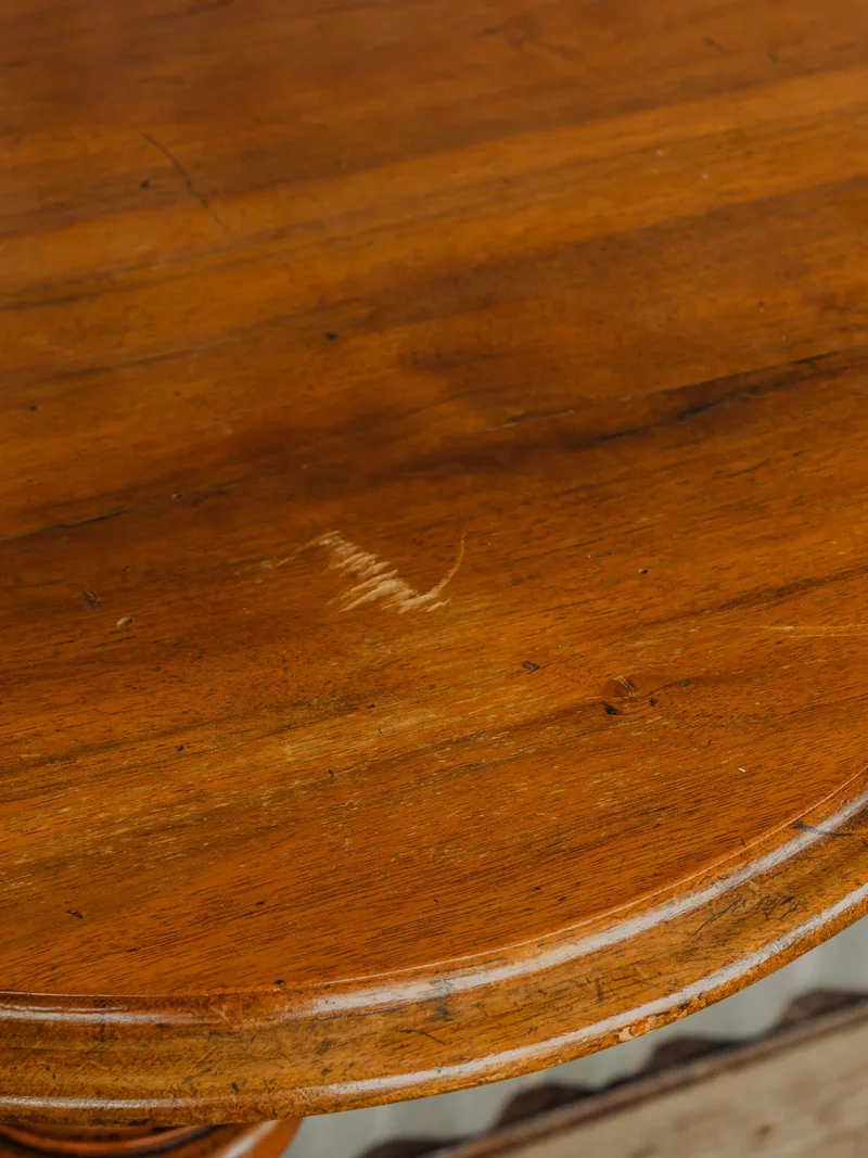 Francine, la table d'appoint en bois N°905