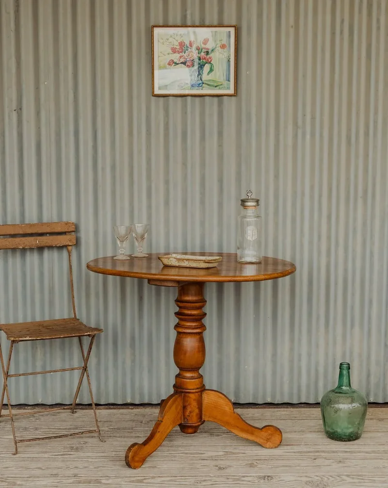 Romy, la table à manger en bois N°1325