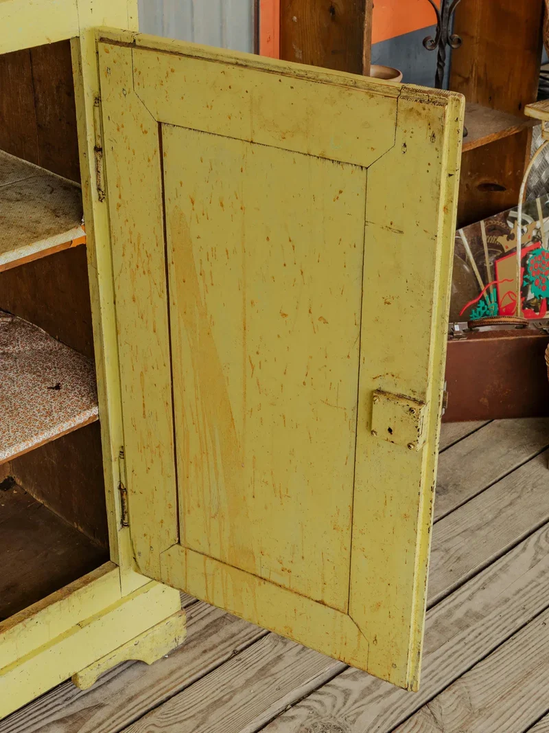 Gilbert, le buffet en bois jaune N°1498