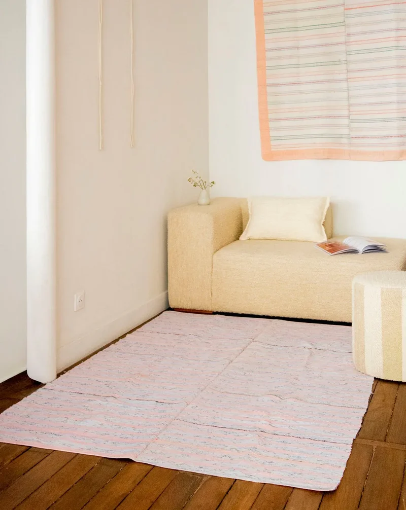 Olivier, le tapis rose et bleu ciel N°113