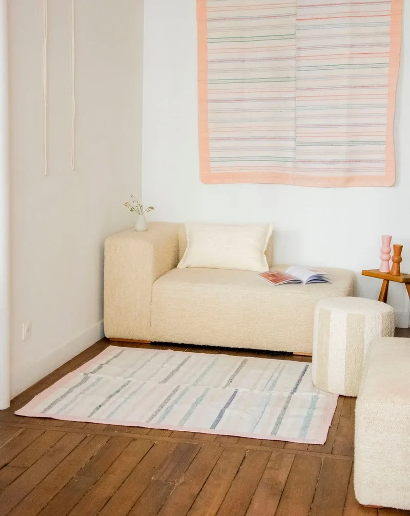 Olivier, le tapis vintage à rayures pastel N°109