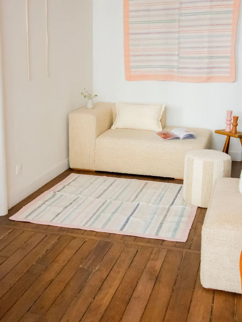 Olivier, le tapis vintage à rayures pastel N°109