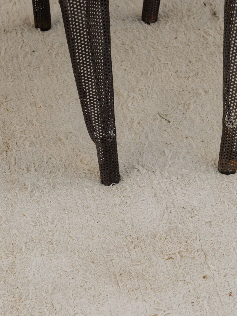 Alma, le lot de 4 chaises en acier gris N°1511