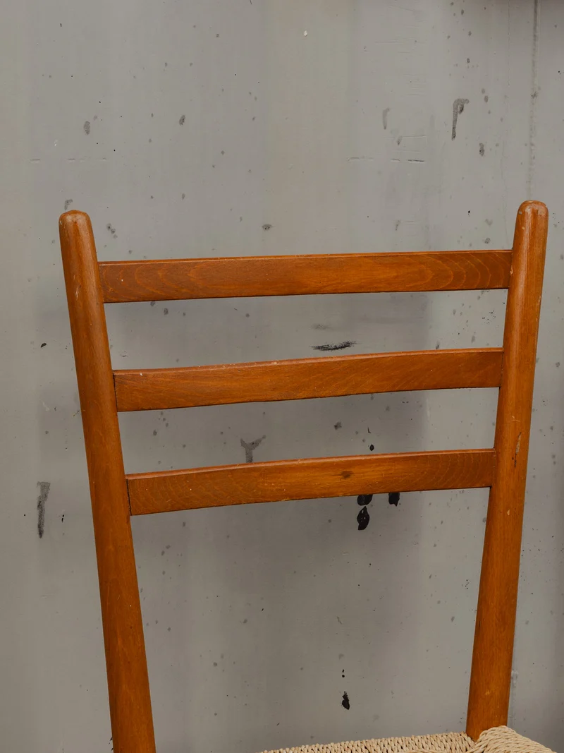 Claude, la paire de chaises en bois N°1222