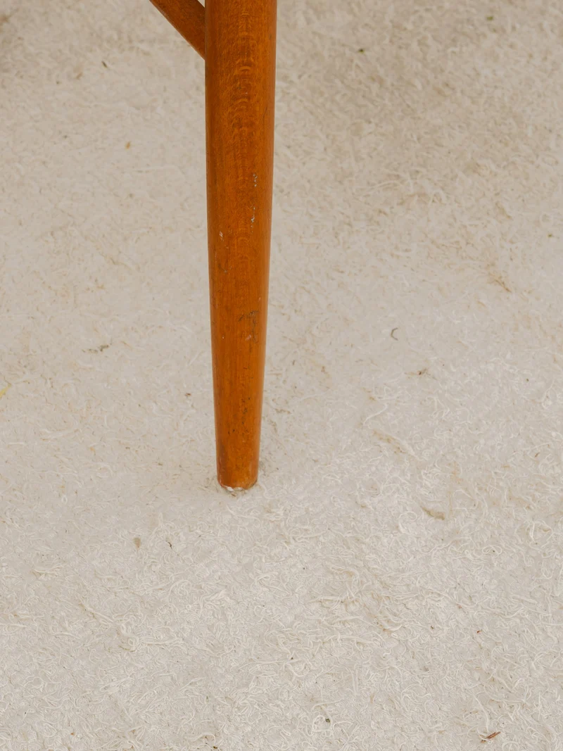 Claude, la paire de chaises en bois N°1222