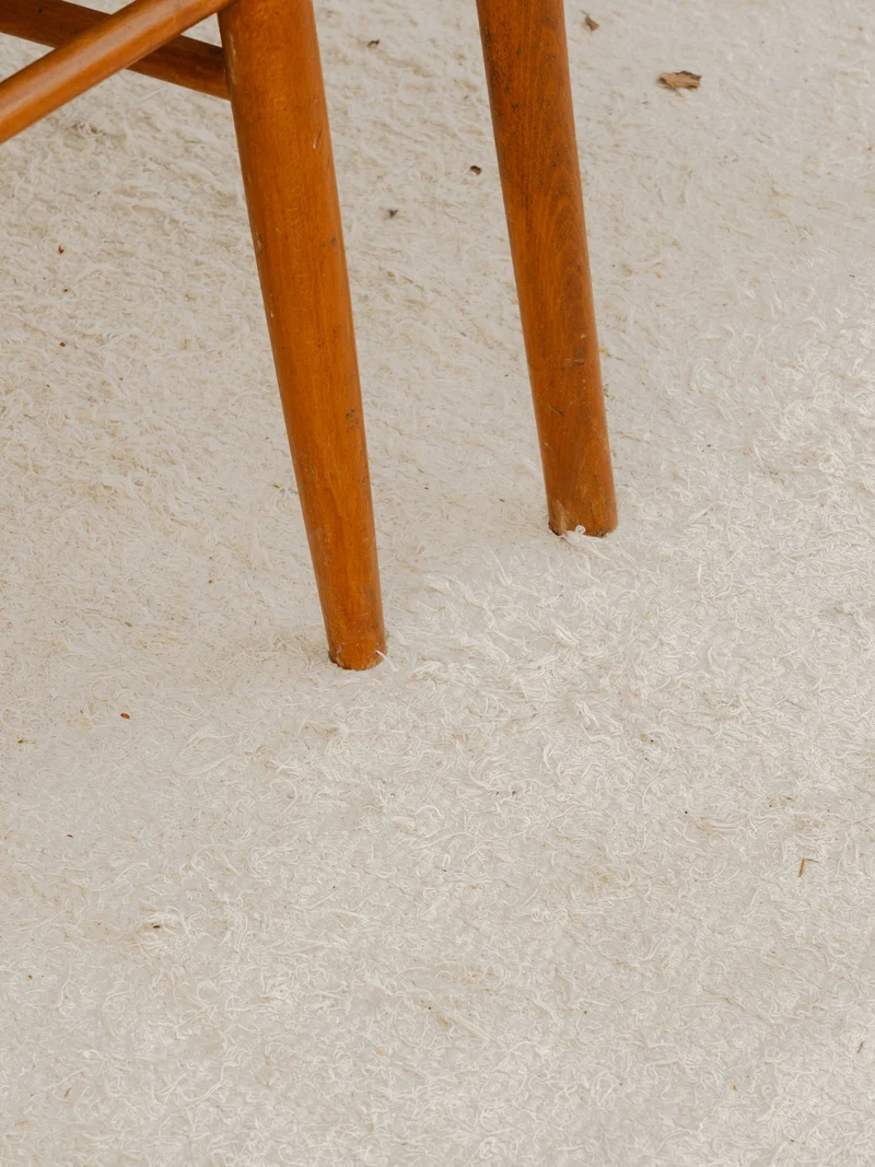 Claude, la paire de chaises en bois N°1222