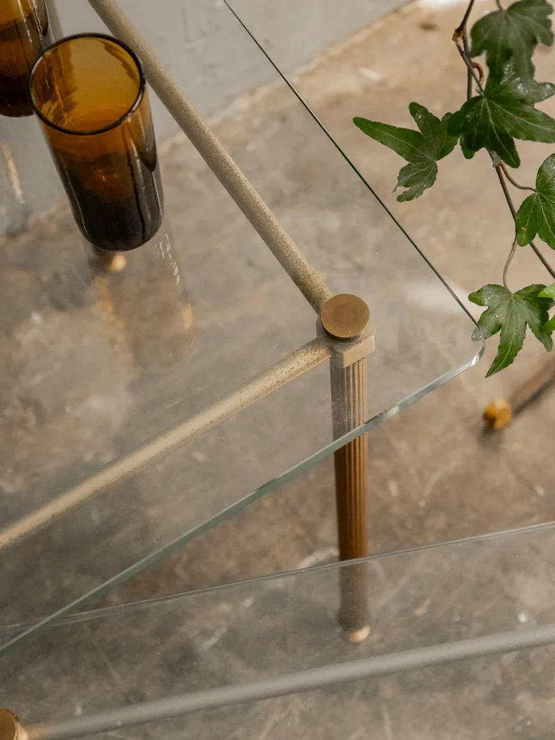 Barbara, la table gigogne au plateau de verre N°150