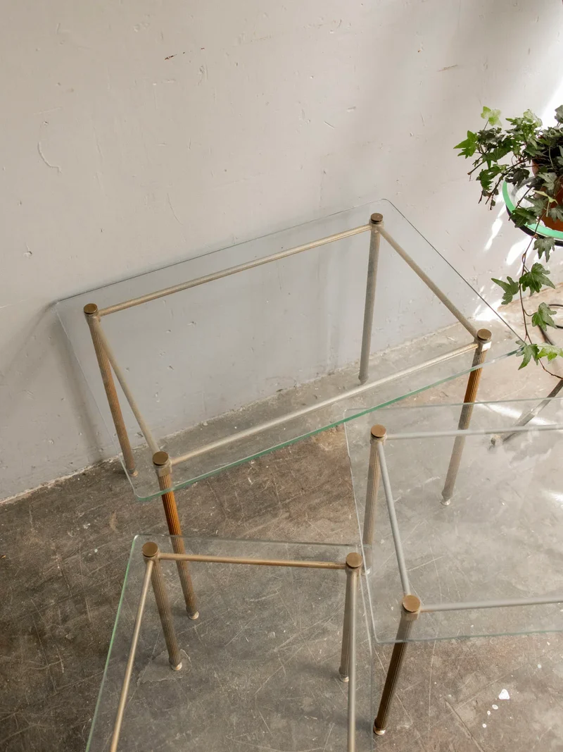 Barbara, la table gigogne au plateau de verre N°150