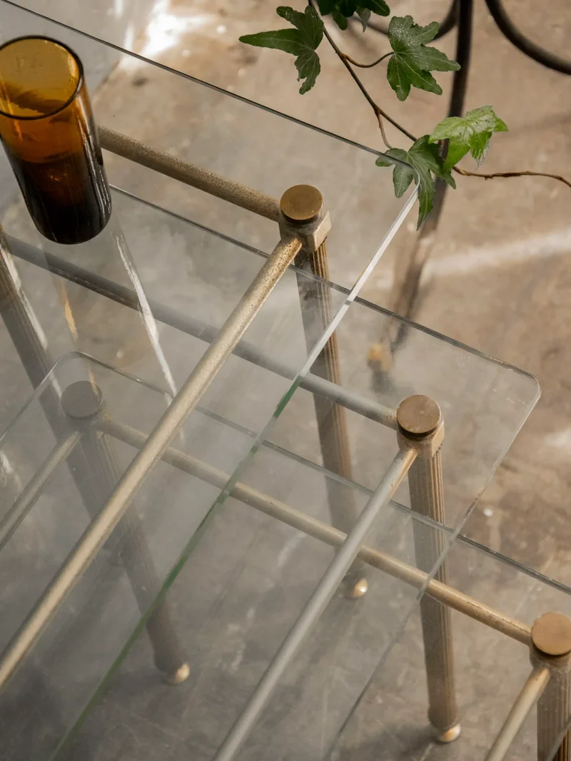 Barbara, la table gigogne au plateau de verre N°150