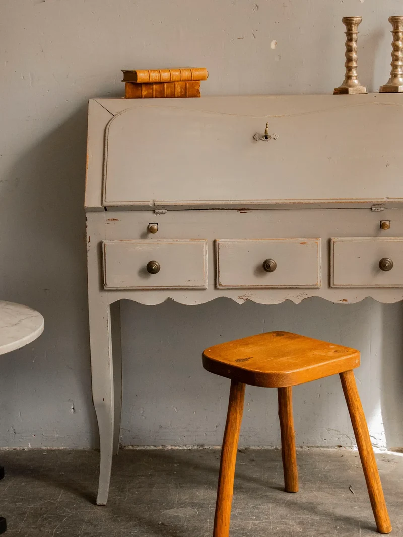 Honoré, le secrétaire à rangements au style campagne N°176
