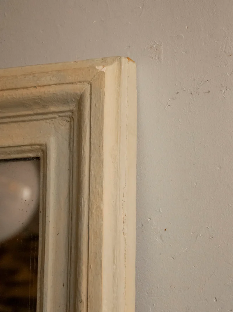 Igor, le miroir repeint en beige N°1042