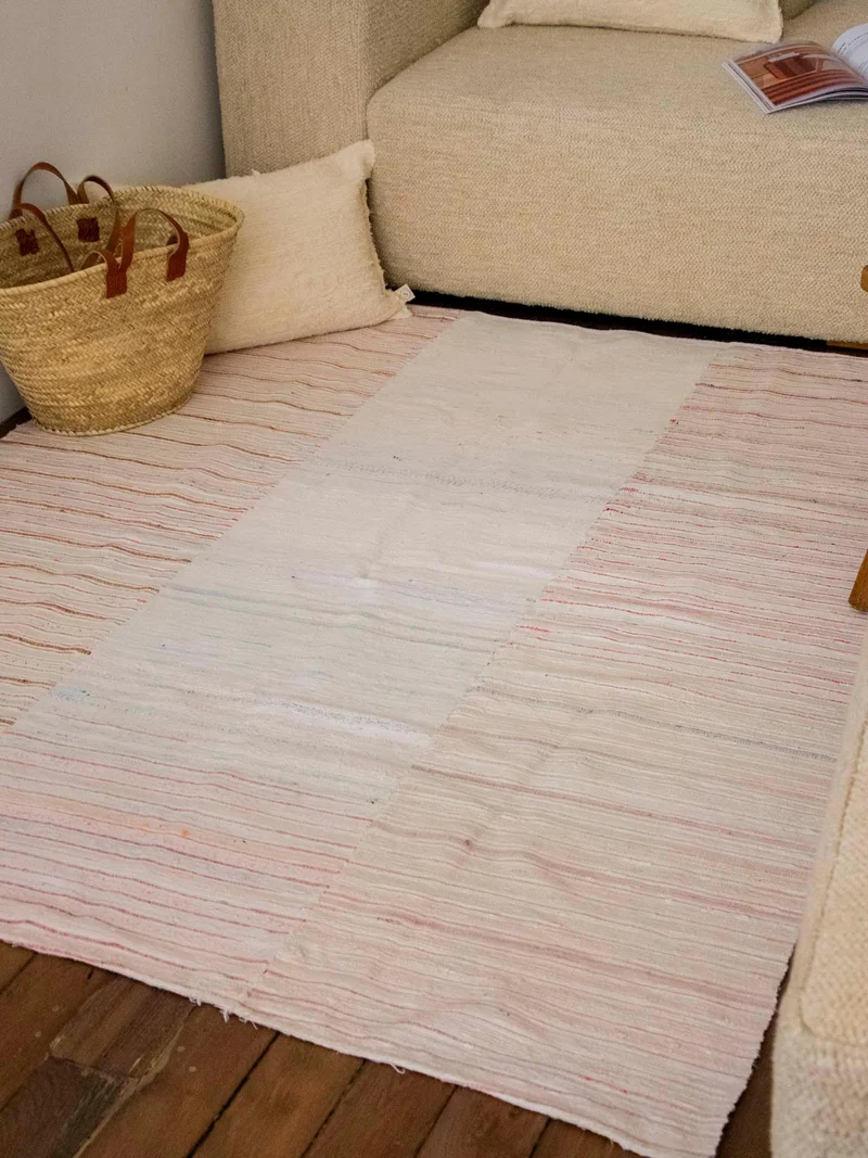 Olivier, le tapis souple pastel N°123