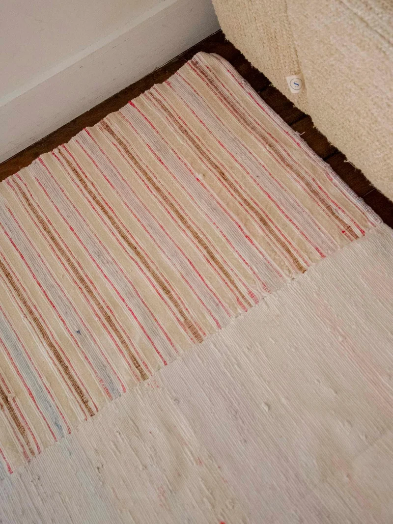 Olivier, le tapis souple pastel N°123