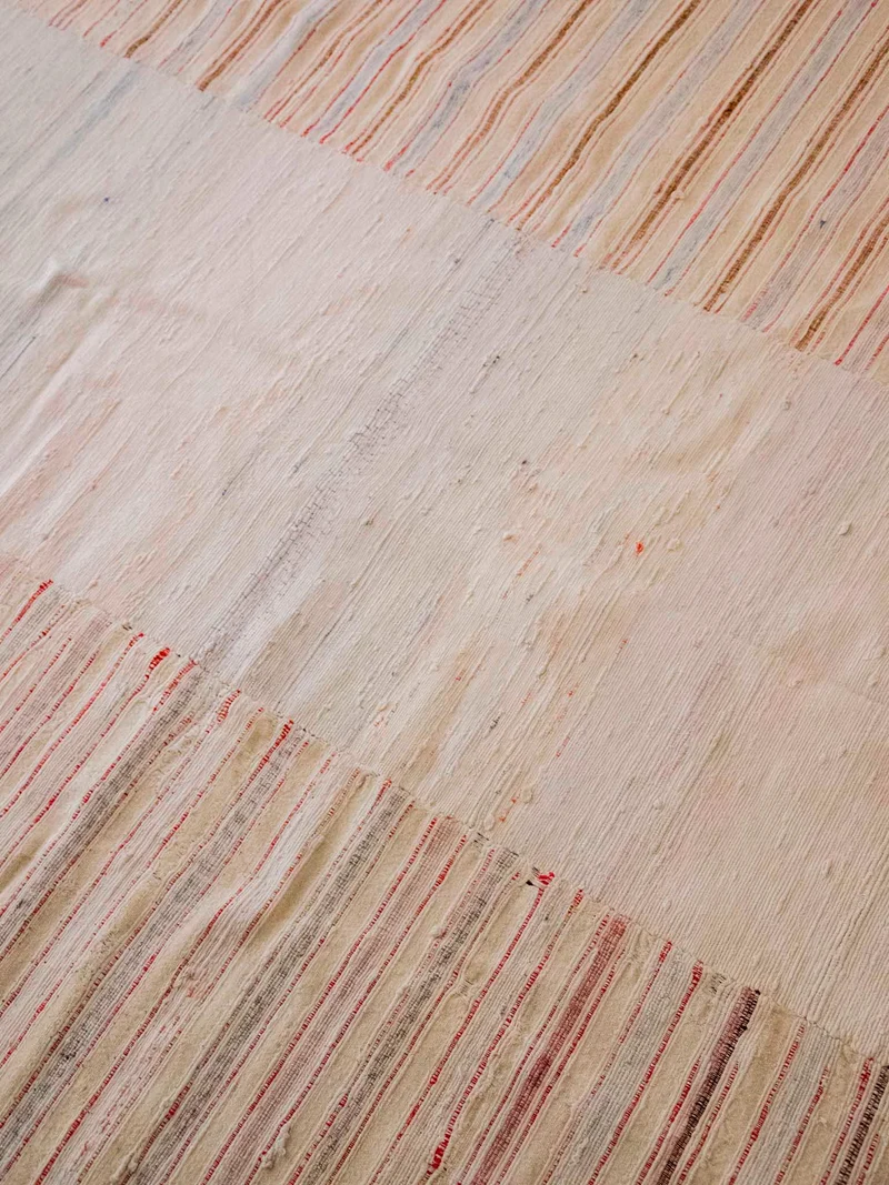 Olivier, le tapis souple pastel N°123