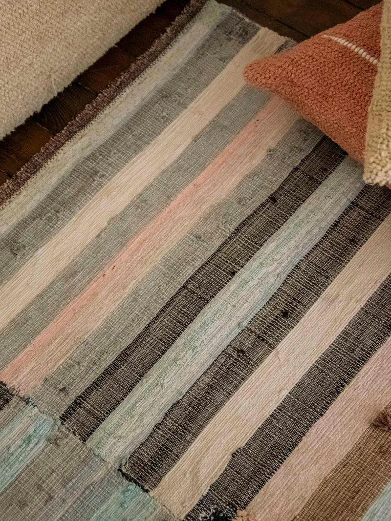 Olivier, le tapis aux motifs graphiques N°126