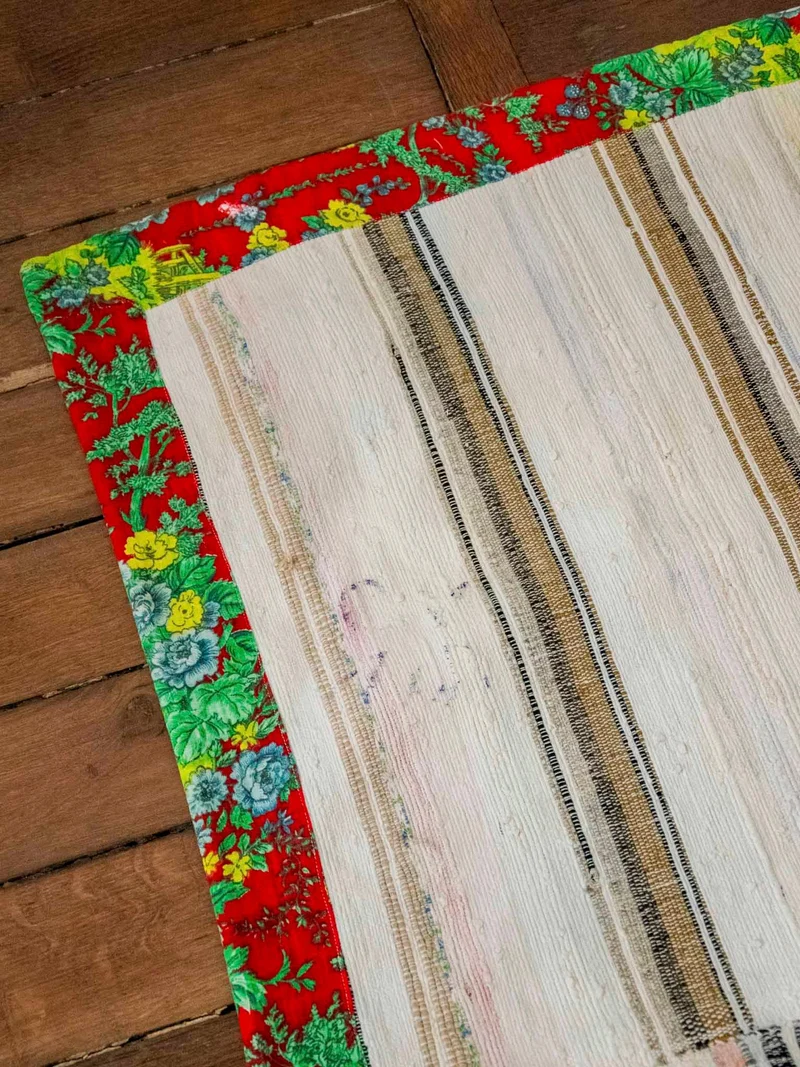Olivier, le tapis au rebord à motifs N°129