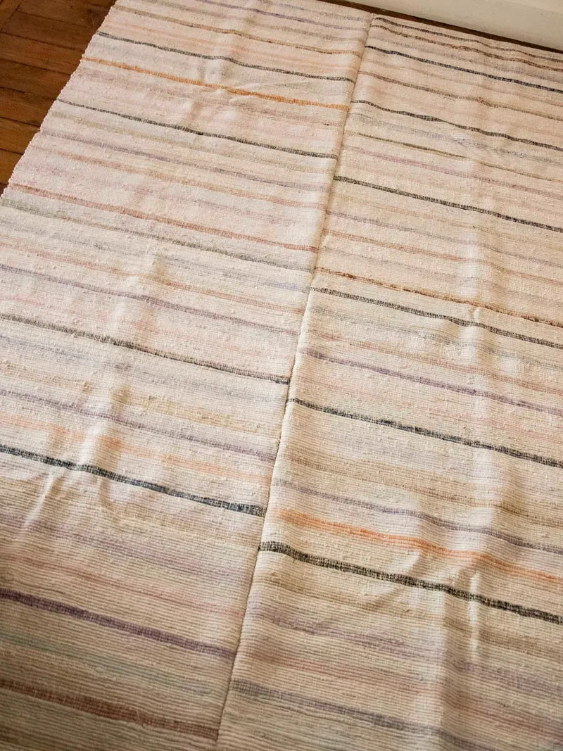 Olivier, le tapis tissé à rayures N°111