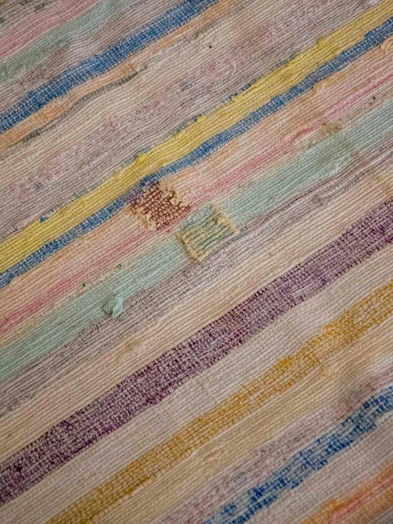 Olivier, le tapis au rebord à carreaux N°115