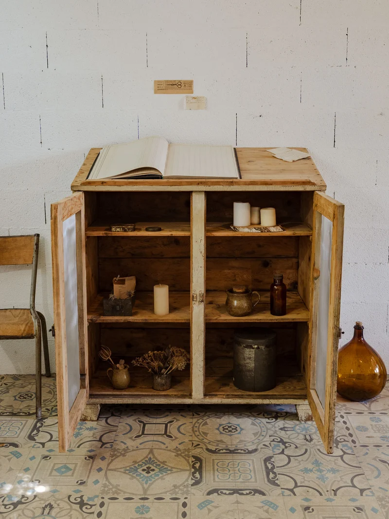 Guy, le garde-manger en bois beige N°36