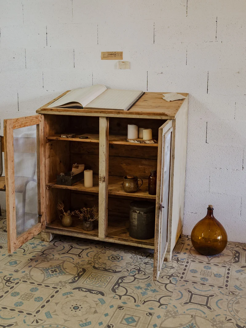 Guy, le garde-manger en bois beige N°36