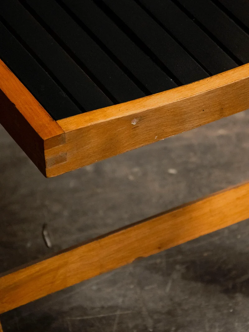 Claude, la paire de chaises pliantes en bois N°1188