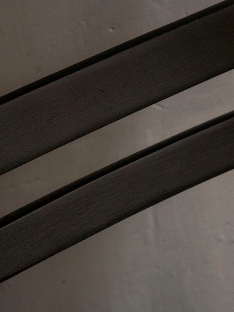Claude, la paire de chaises pliantes en bois N°1188
