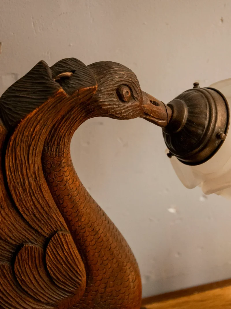 Suzanne, la lampe cygne en bois N°554