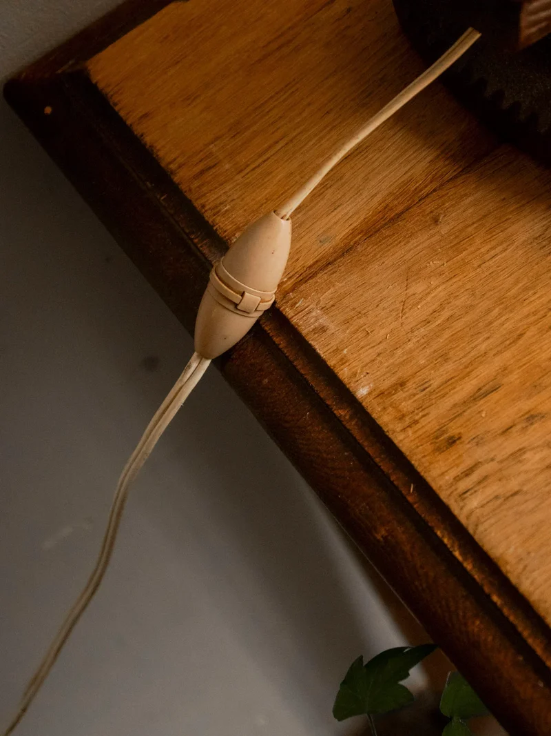 Suzanne, la lampe cygne en bois N°554