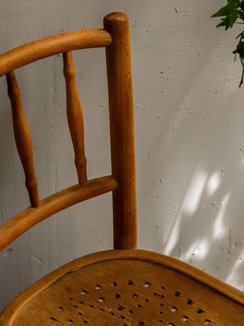 Ernestine, la chaise pour enfant en bois clair N°342