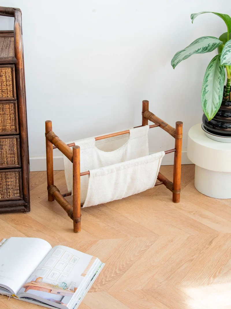 Désiré, le porte-revues en tissu blanc N°188