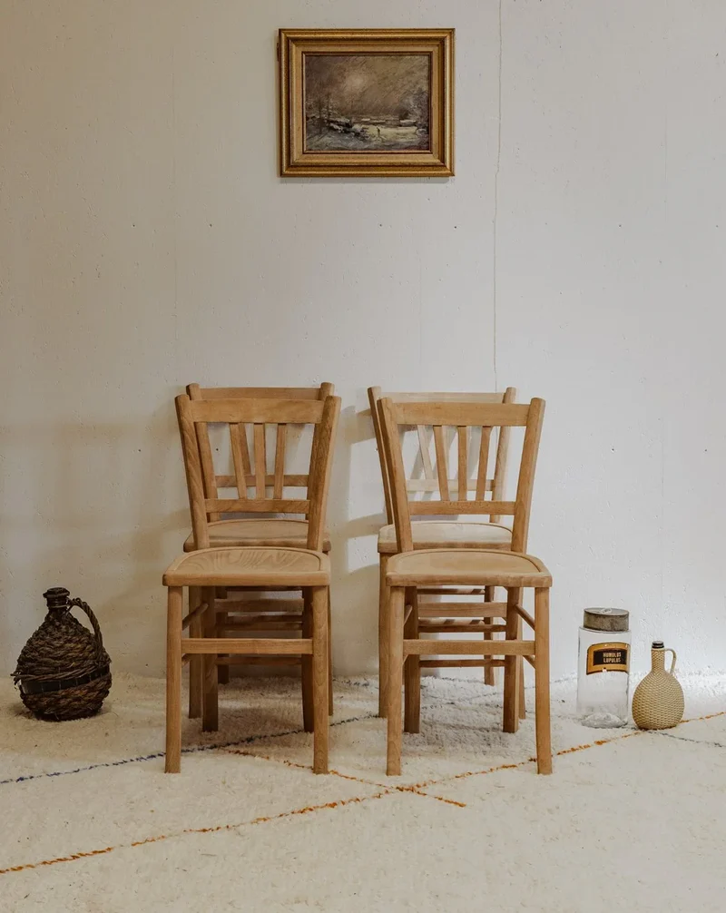 Claude, le lot de 4 chaises en bois N°1171